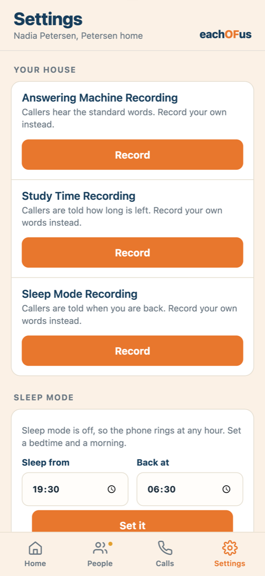 The Settings screen, offering to record your own answering machine, study time and sleep mode greetings, and to set a sleep mode from a bedtime to a morning.